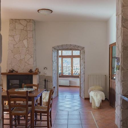 Ostello-Albergo Dagli Elfi Barrea Εξωτερικό φωτογραφία