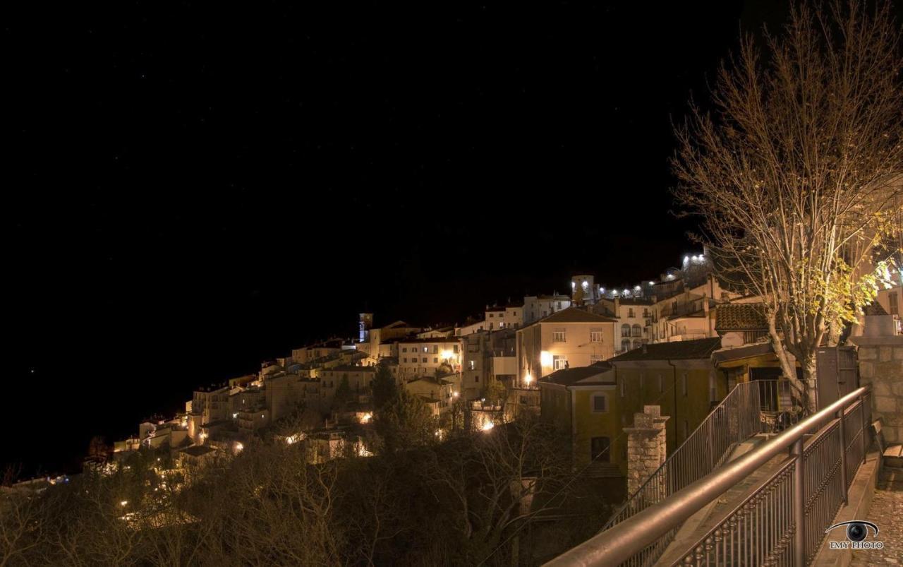 Ostello-Albergo Dagli Elfi Barrea Εξωτερικό φωτογραφία